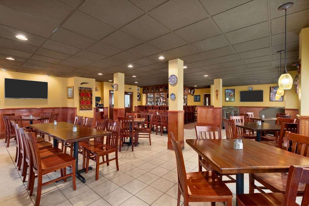 Baymont By Wyndham Grovetown Augusta Hotel Restaurant photo